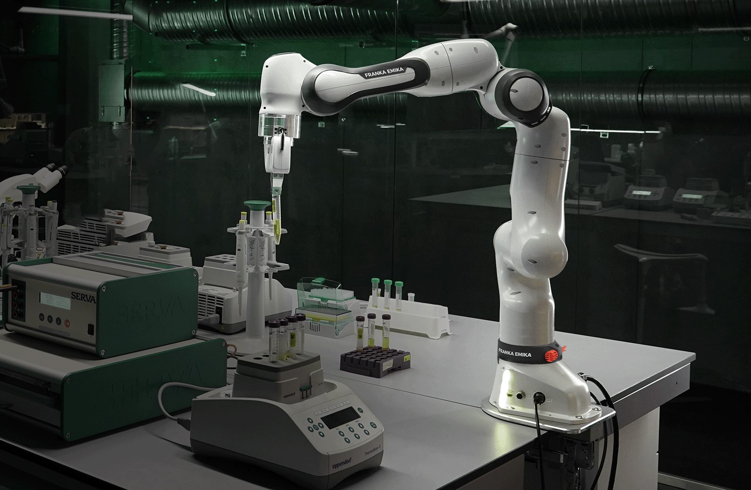 Robot in Lab